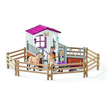 Schleich HORSE CLUB Pferdetransporter mit arabischen Pferden und Hausmeister 42369