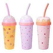Drinking cup with straw