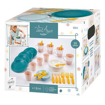 Ecoiffier Picnic Playset with Cardboard Picnic Basket, 32 pieces.