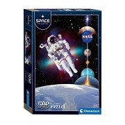 Clementoni Jigsaw Puzzle Floating Astronaut, 500pcs.