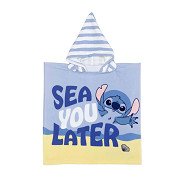 Handtuch-Poncho-Stich am Strand