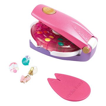 Machen Sie es zu einem echten Schmuckstück für Ihr Haar mit dem Perlen- und Charms-Set