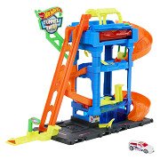 Hot Wheels Tunnel Twist Car Wash Playset