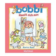 Bobbi kleedt zich aan