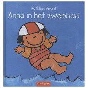 Anna im Pool