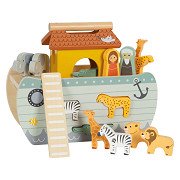 Small Foot - Wooden Shape Sorter Noah's Ark Safari, 15pcs.