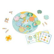 Classic World Wooden Board Game Water Lily