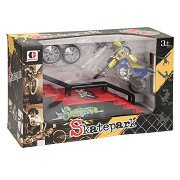 Finger Skateboard with Stunt Trail