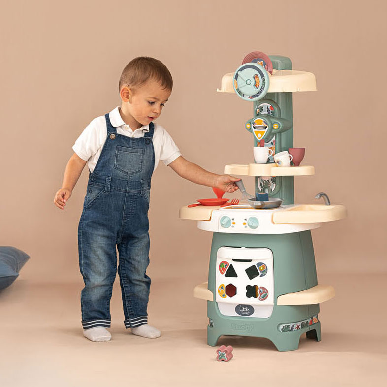 Little Smoby Kitchen with Accessories